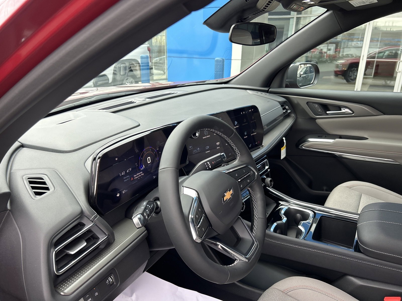 2025 Chevrolet Traverse photo 17