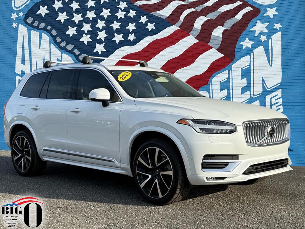 2023 Volvo XC90 Plus's photo