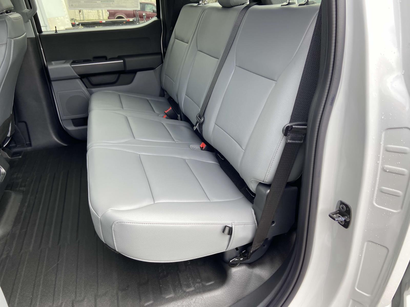 2025 Ford F-150 XL photo 7