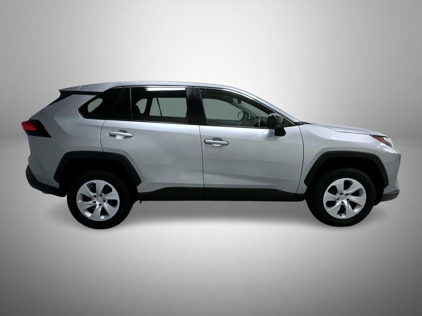 2024 Toyota RAV4 LE photo 4