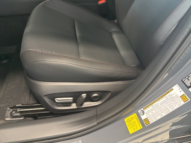 2026 Toyota Prius Plug-in Base photo 13
