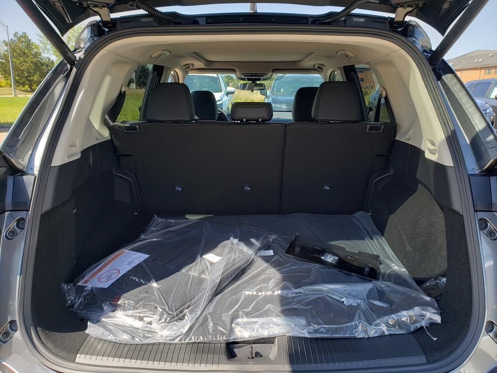 2026 Nissan Rogue SV photo 4