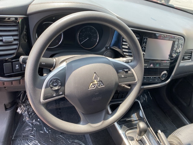 2018 Mitsubishi Outlander ES photo 12