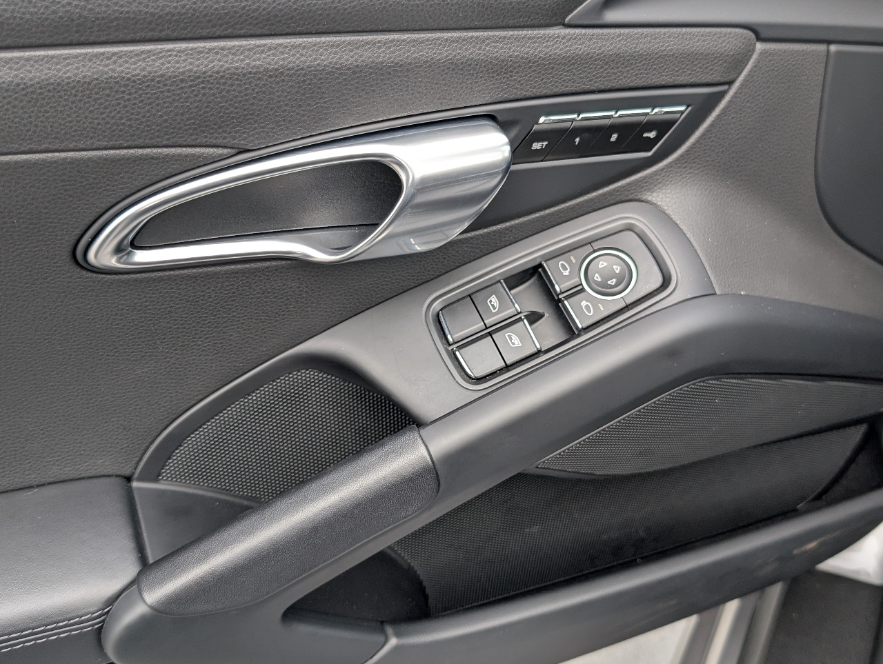 2019 Porsche Boxster S photo 18