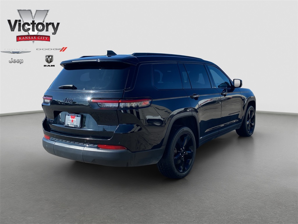 2023 Jeep Grand Cherokee Altitude photo 4
