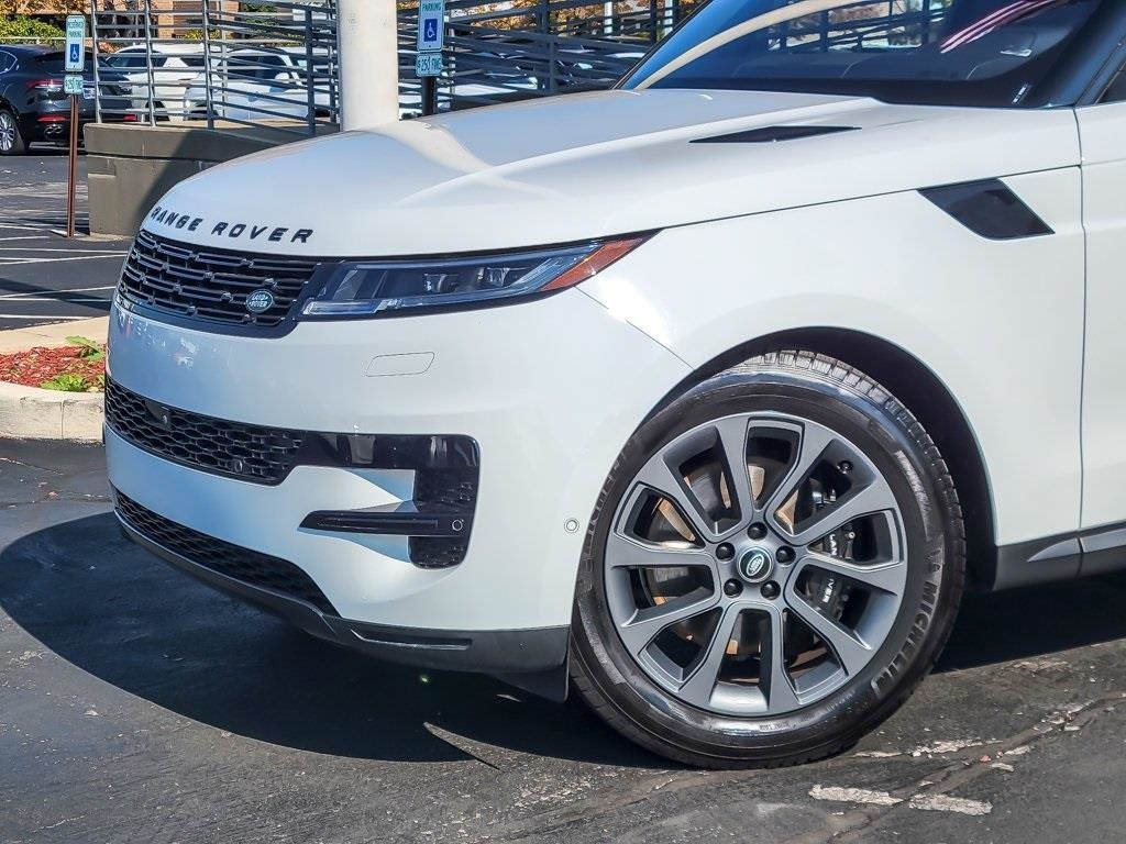 2023 Land Rover Range Rover Sport SE photo 2