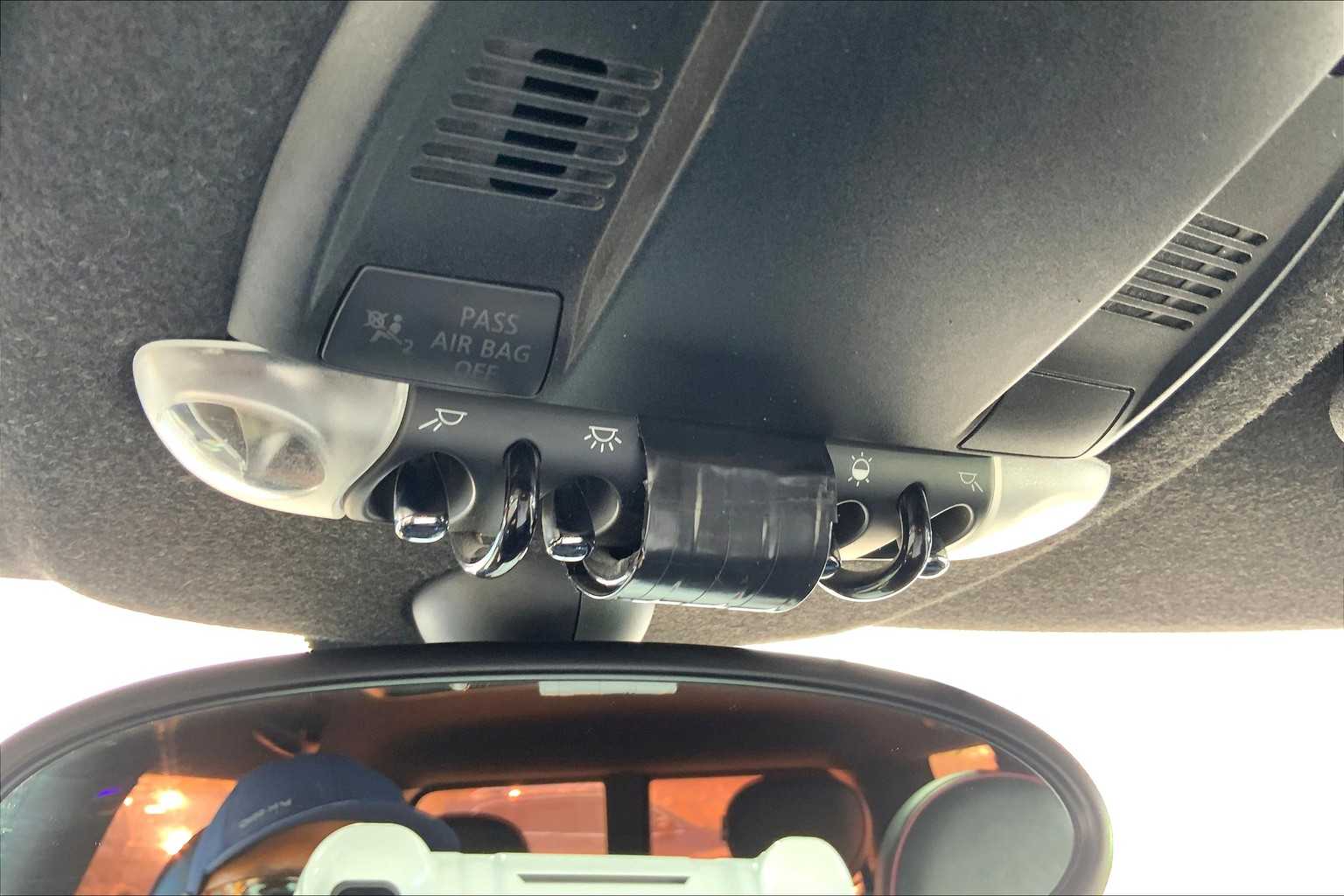 2012 Mini Clubman Base photo 23