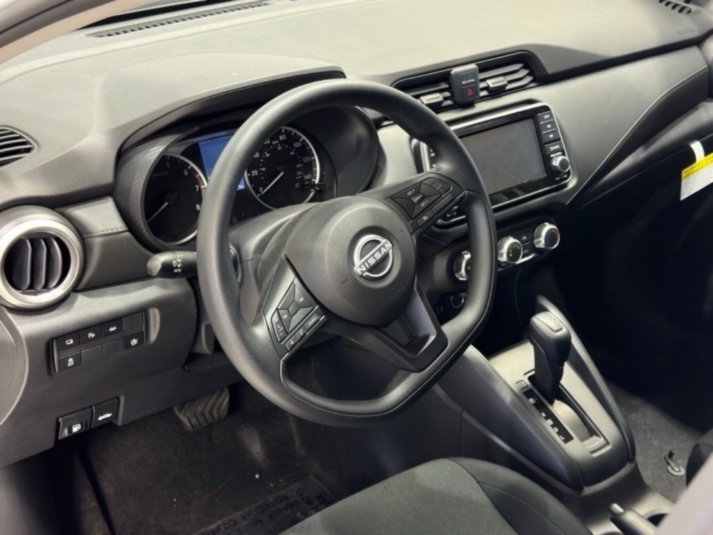 2025 Nissan Versa S photo 16