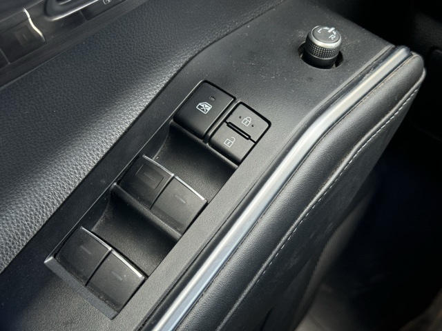 2021 Toyota Highlander Platinum photo 9