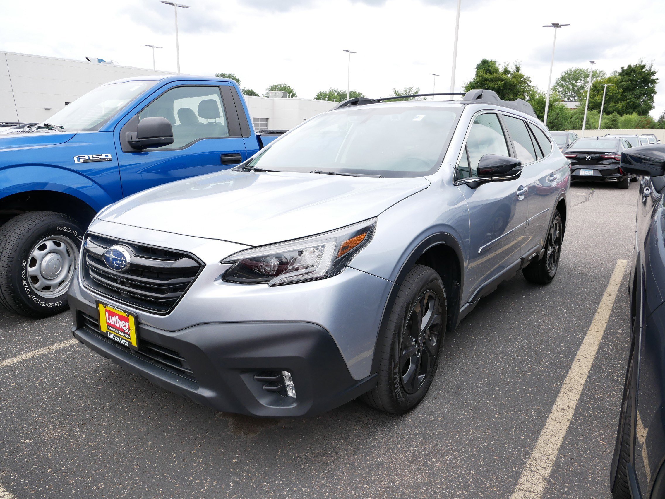 Used 2021 Subaru Outback Onyx Edition with VIN 4S4BTGLD3M3220286 for sale in Vadnais Heights, Minnesota
