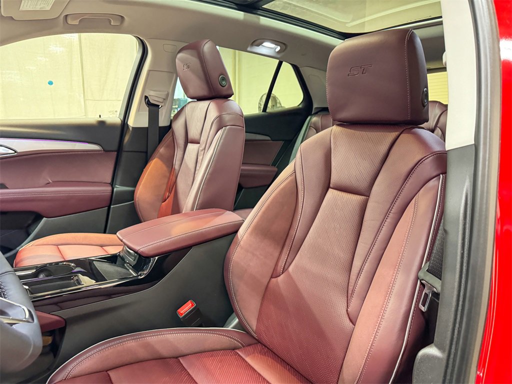 2025 Buick Envision Sport Touring photo 14