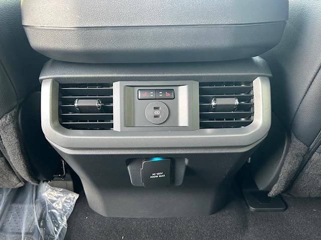 2025 Ford F-150 Lariat photo 36