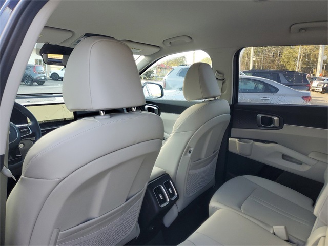 2025 Kia Sorento S photo 24
