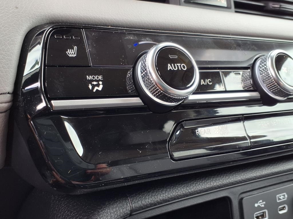 2025 Honda Pilot Touring photo 17