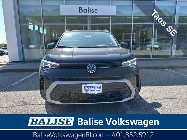 2025 Volkswagen Taos SE photo 2