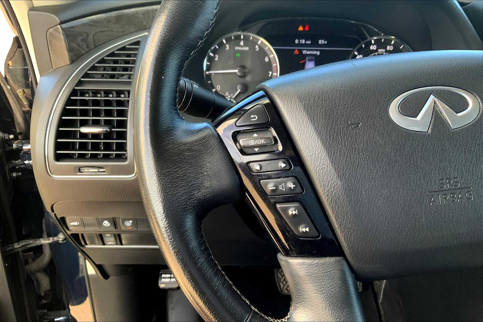 2022 Infiniti QX80 Luxe photo 23