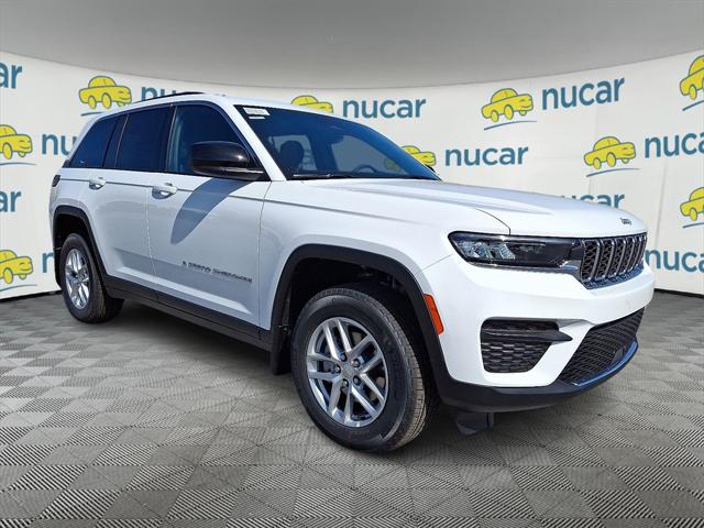 2025 Jeep Grand Cherokee Laredo's photo