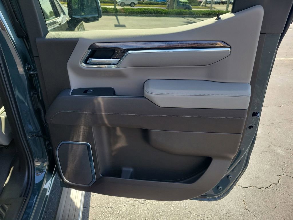 2025 Chevrolet Silverado LTZ photo 42