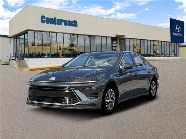 2026 Hyundai Sonata Hybrid Blue's photo