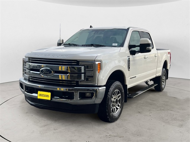 2019 Ford F-350 Super Duty Lariat's photo