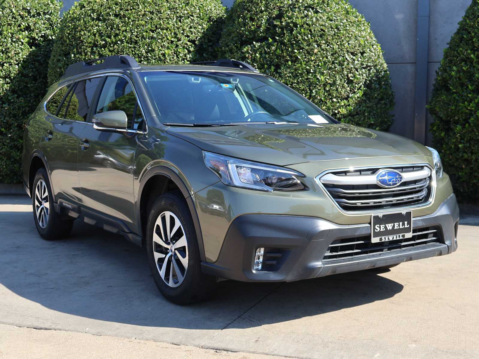 2020 Subaru Outback Premium photo 3