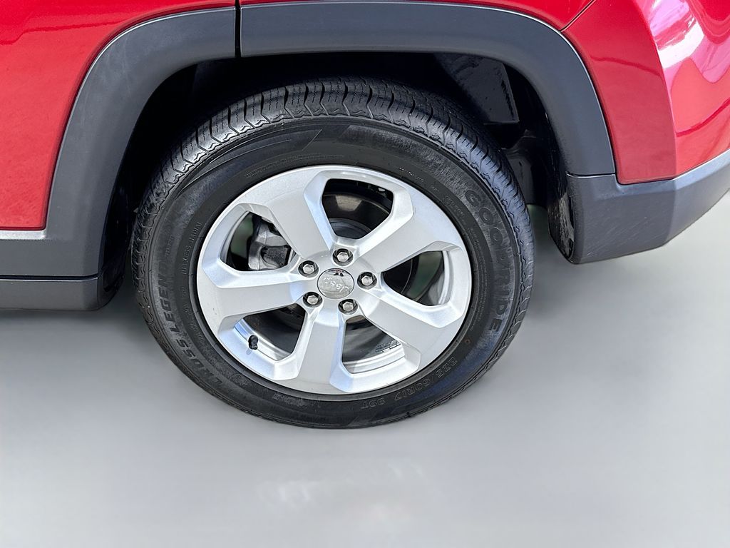 2020 Jeep Compass Latitude photo 28