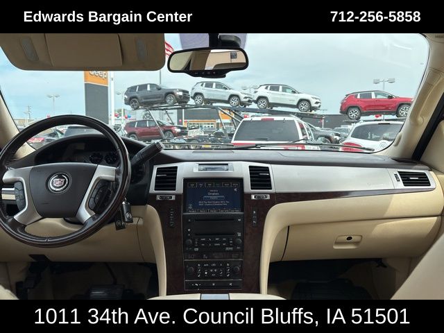 2008 Cadillac Escalade ESV Base photo 14