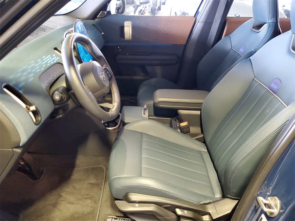 2025 Mini Countryman S photo 14