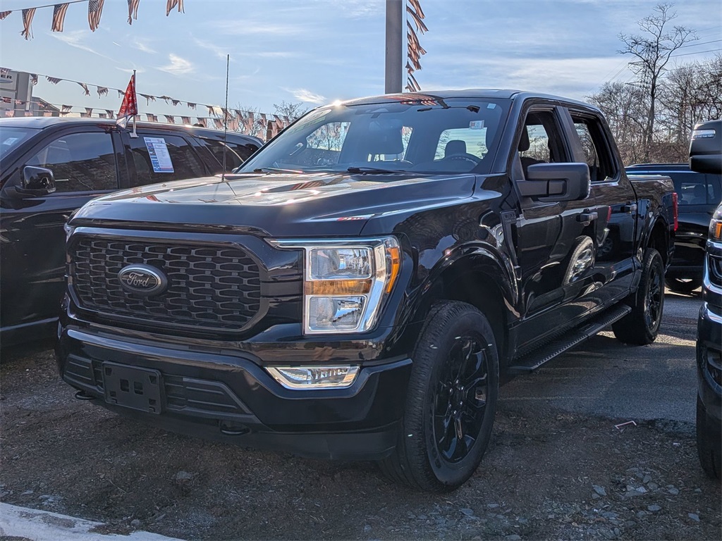 2022 Ford F-150 XL's photo