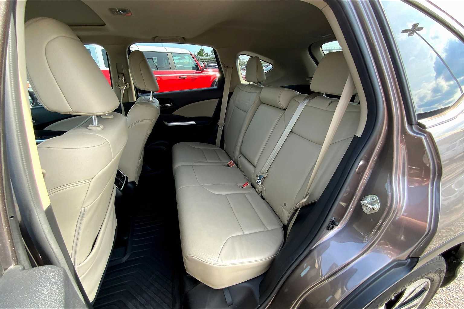 2016 Honda CR-V Touring photo 19