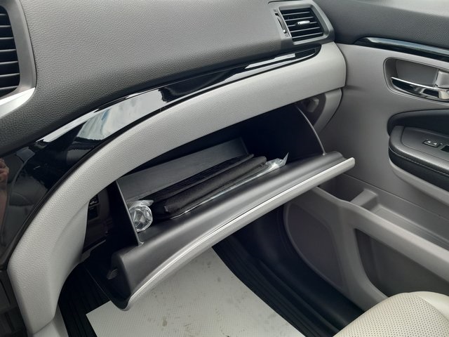 2018 Honda Ridgeline RTL-E photo 35