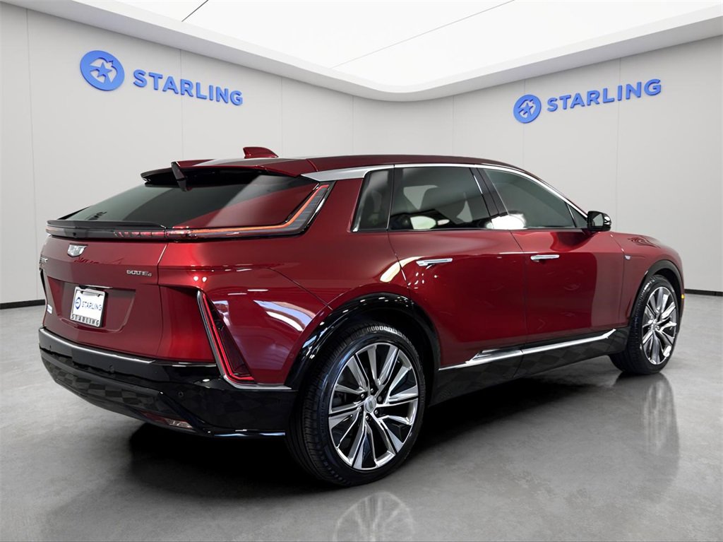 2024 Cadillac Lyriq Luxury photo 9
