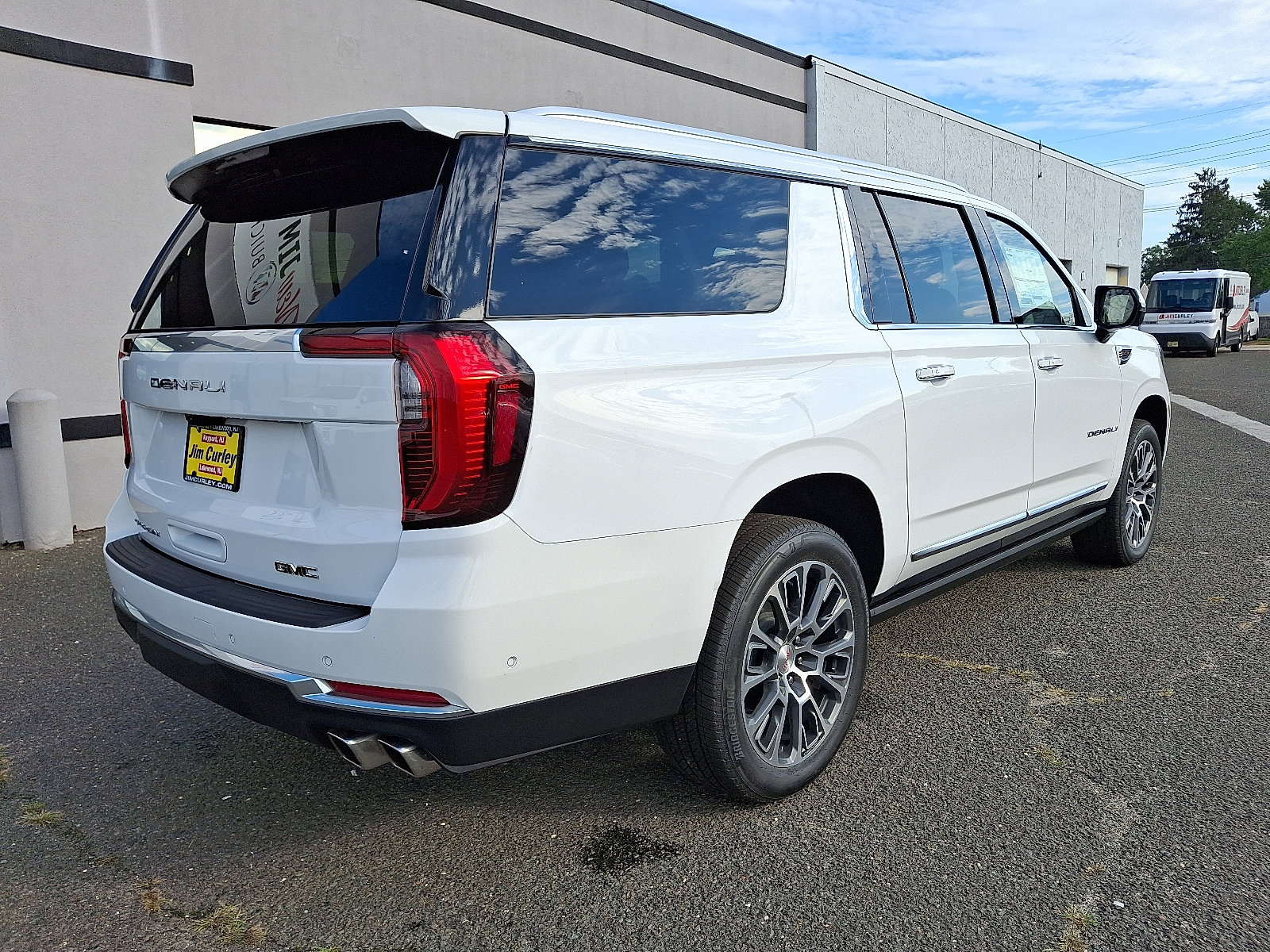 2025 Gmc Yukon XL Denali photo 3