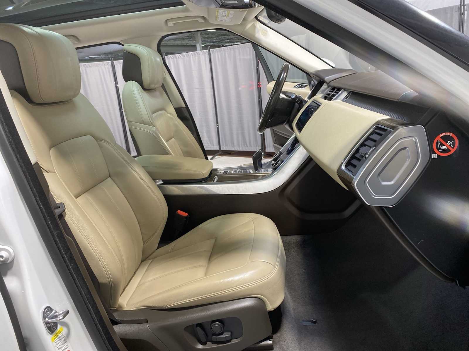 2018 Land Rover Range Rover Sport SE photo 10