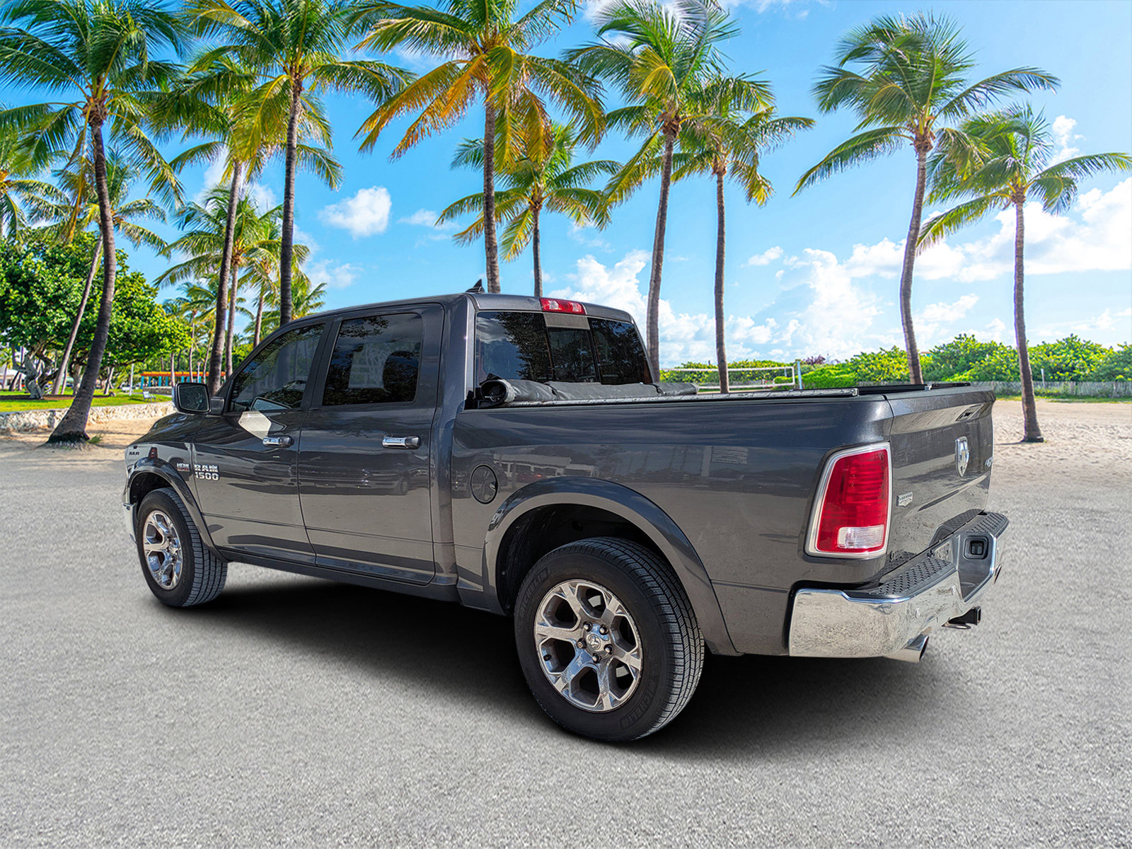 2016 Ram 1500 Laramie photo 4