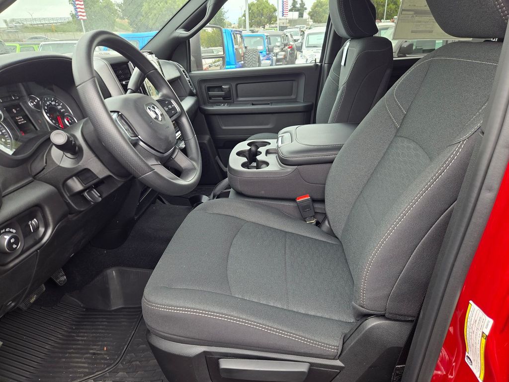 2025 Ram 2500 Tradesman photo 7
