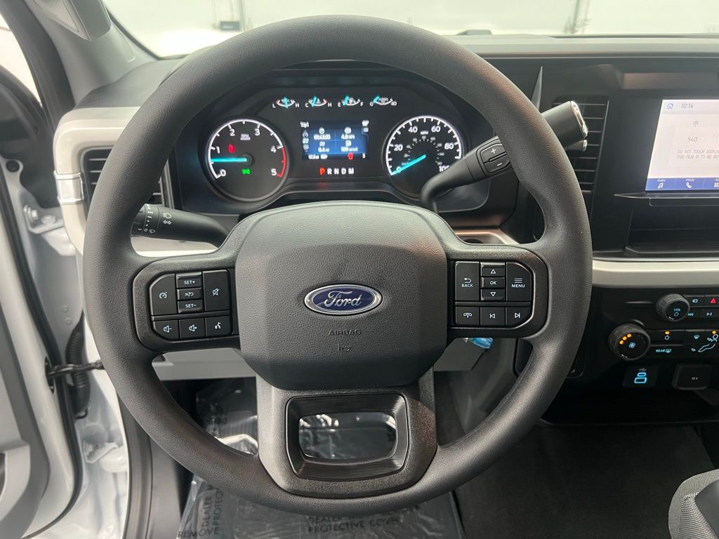 2025 Ford F-250 photo 14