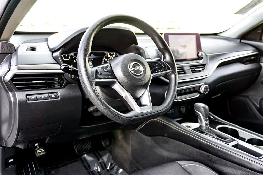 2023 Nissan Altima 2.5 SV photo 15