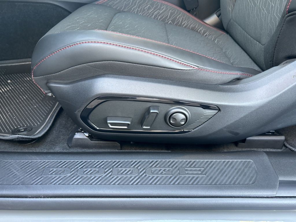 2025 Dodge Charger R/T photo 35