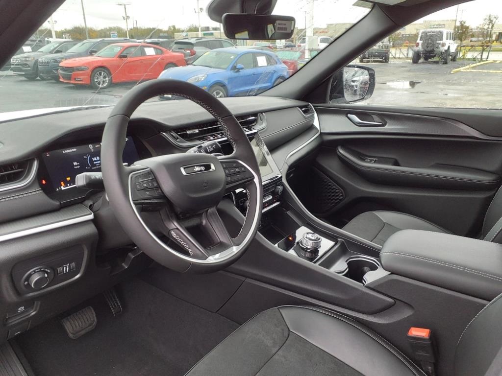 2025 Jeep Grand Cherokee Altitude X photo 6