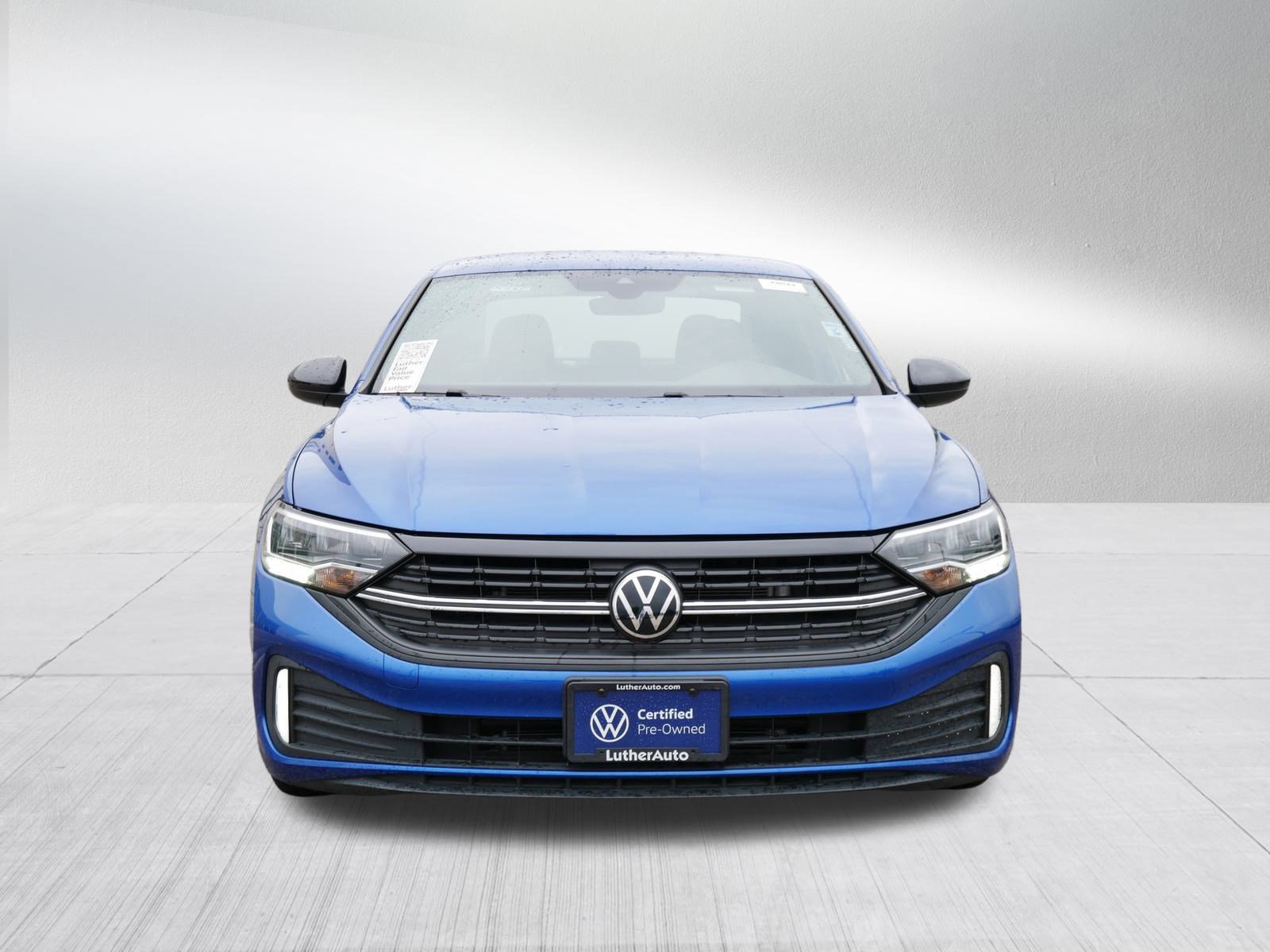 2024 Volkswagen Jetta 1.5T Sport photo 2
