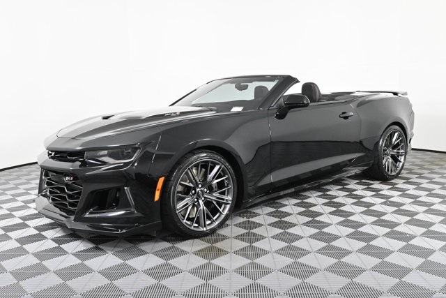 2023 Chevrolet Camaro ZL1 photo 2