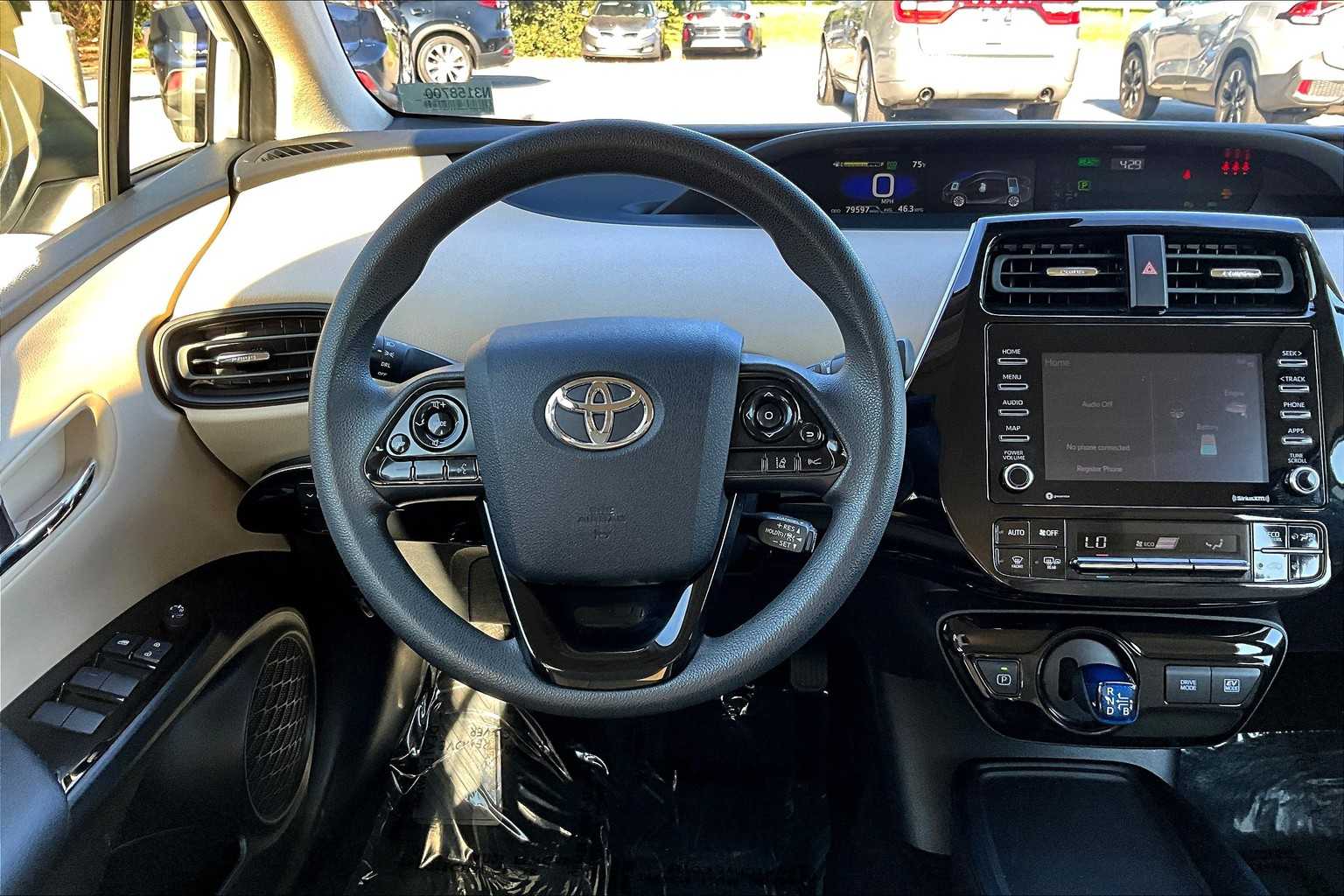 2022 Toyota Prius LE photo 5