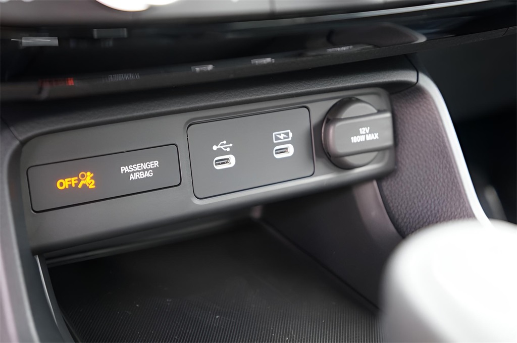 2026 Honda Civic Hatchback Hybrid Sport photo 21