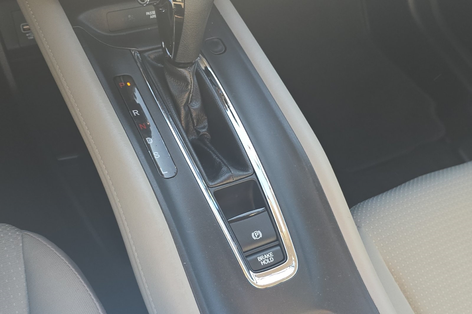 2019 Honda HR-V LX photo 18