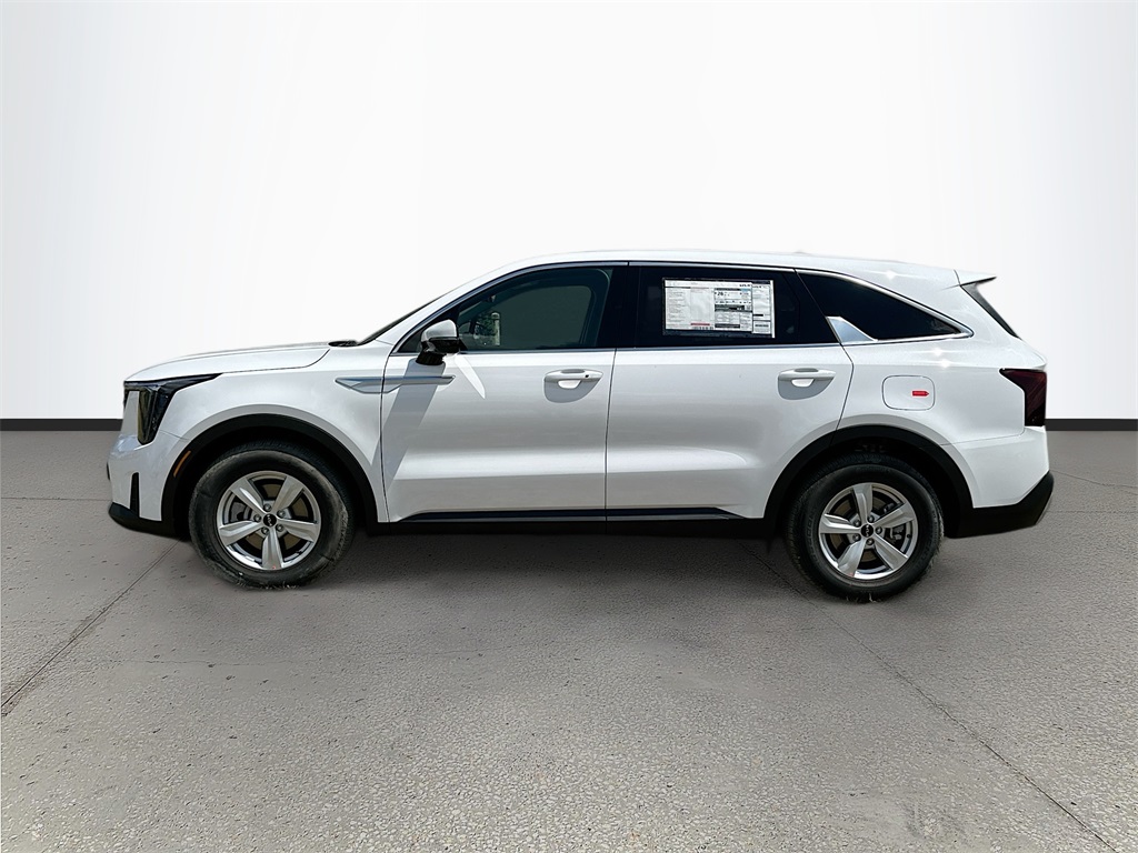 2026 Kia Sorento LX photo 4