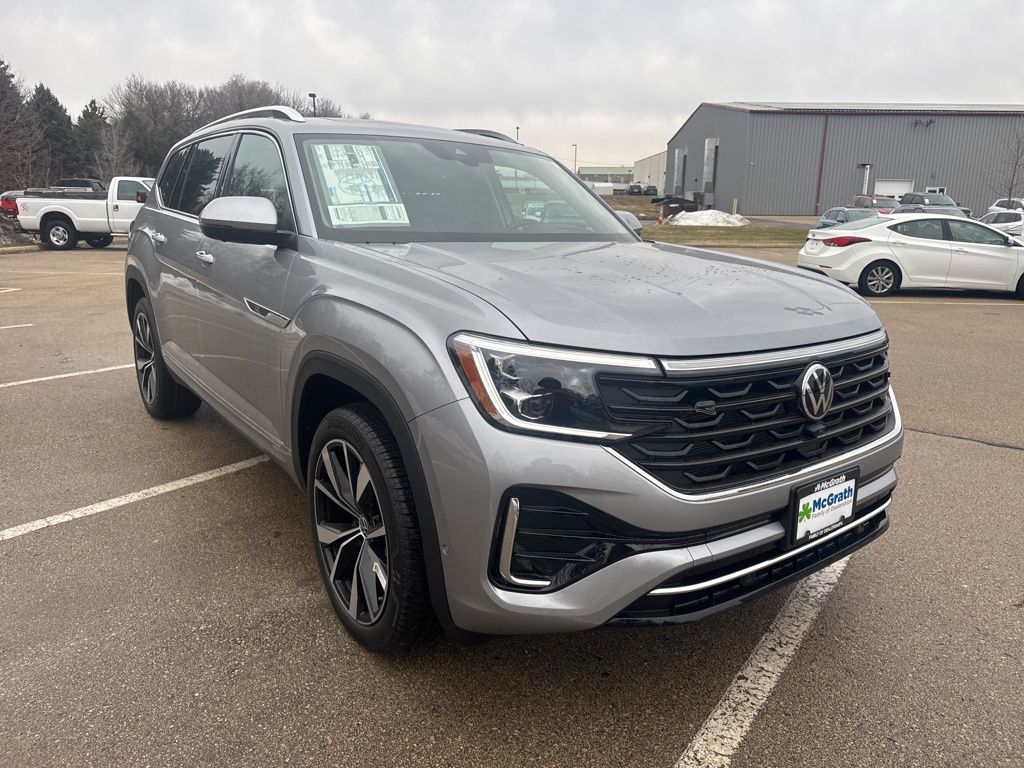 2026 Volkswagen Atlas SEL Premium R-Line's photo