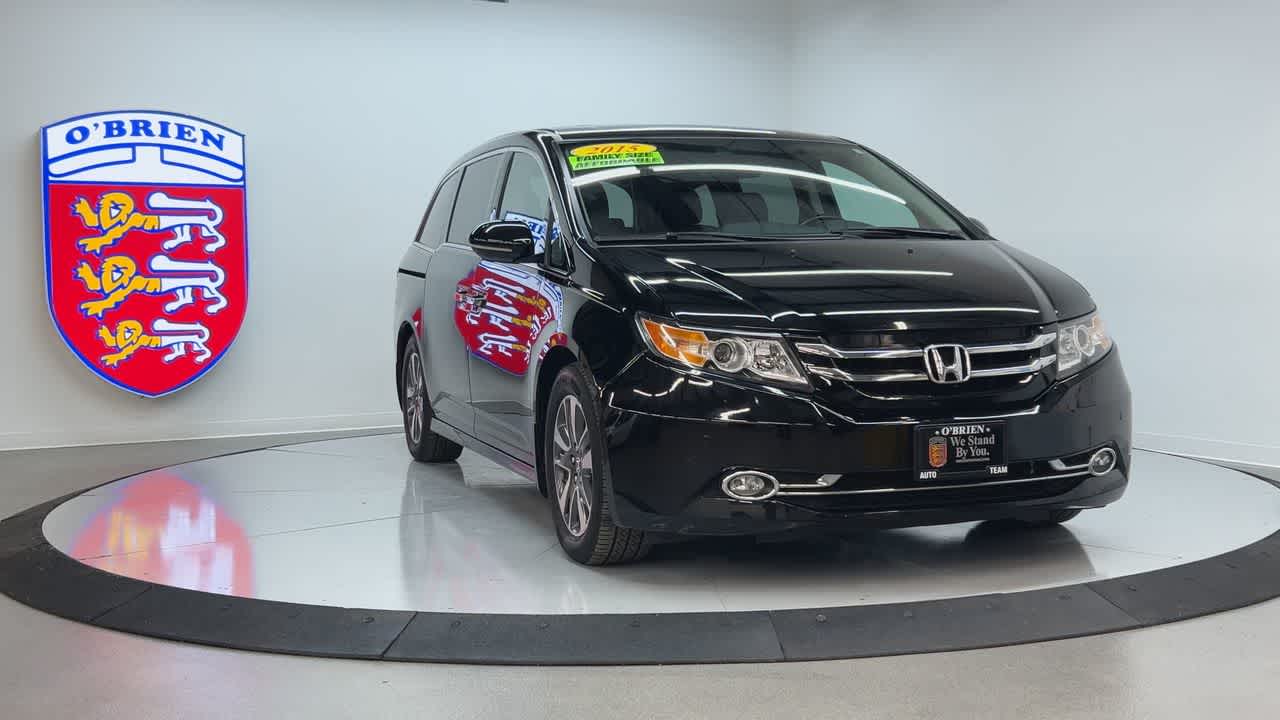 2015 Honda Odyssey Touring Elite photo 2
