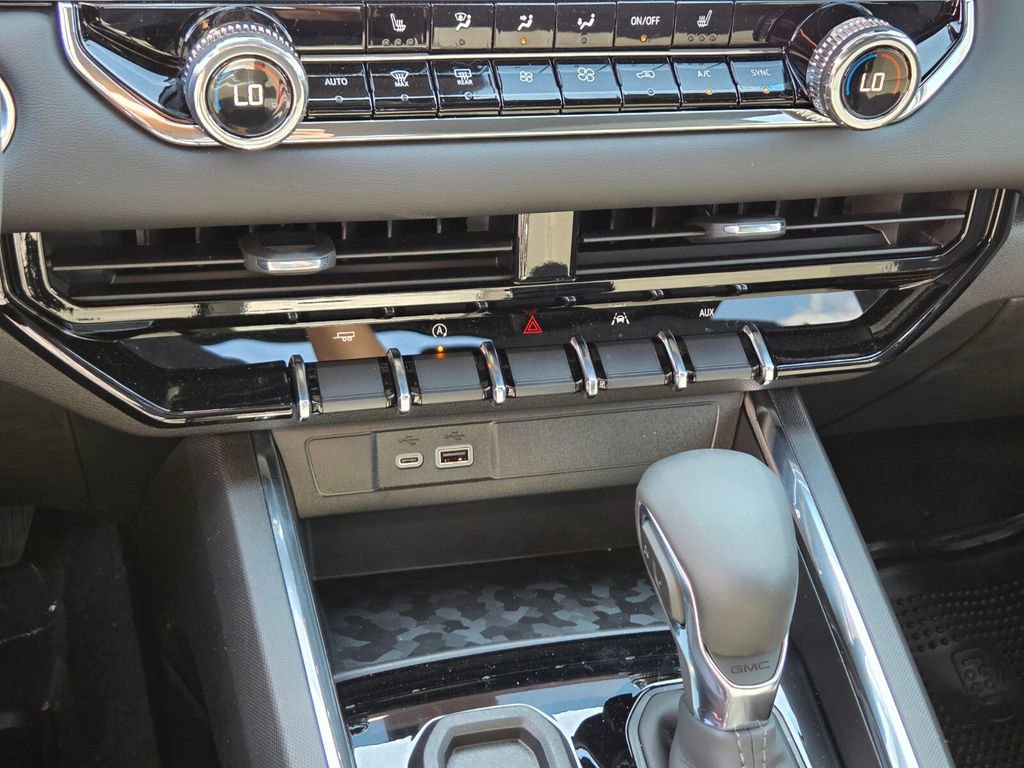 2025 Gmc Canyon Elevation photo 13