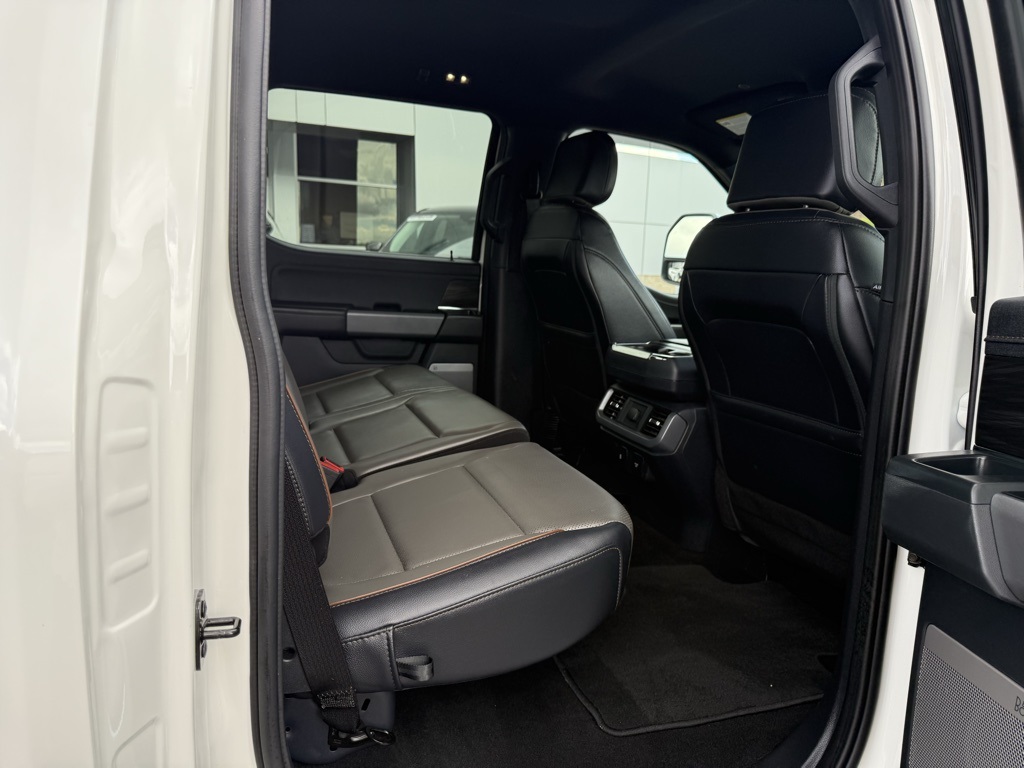 2025 Ford F-150 Lariat photo 27